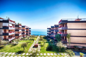 Deluxe Blue Holiday Home Taormina Sea Front
